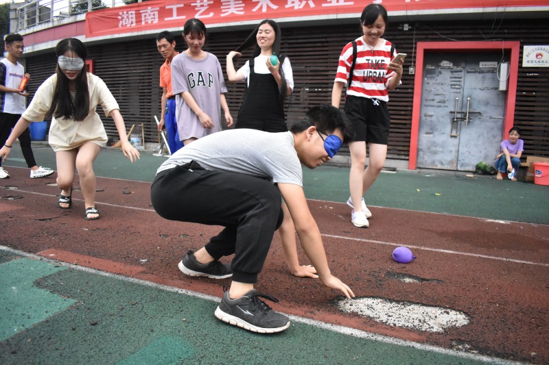 日本人妻与黑人HD